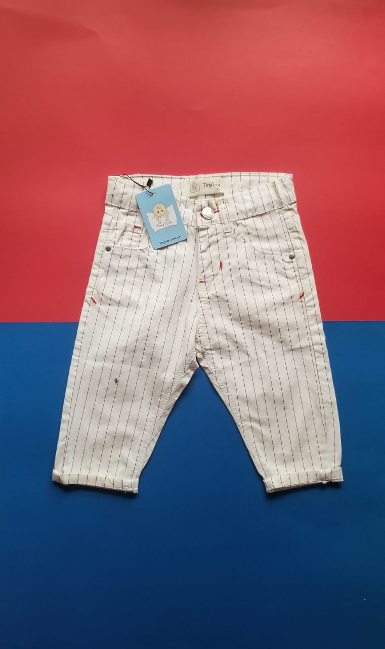 Boys Chino Shorts - white with red tint