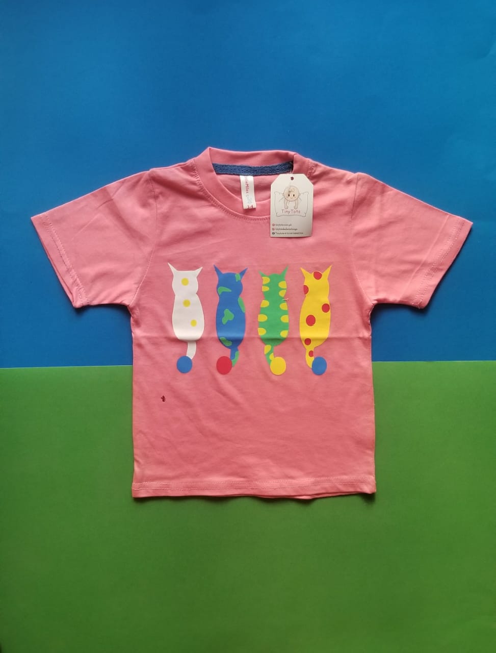 4 Cats . Girls pink t-shirt